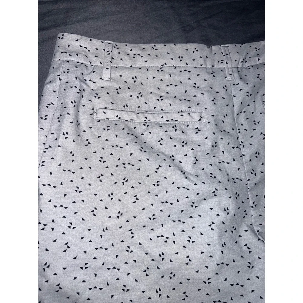 All in Motion Mens Golf Shorts Gray Geometric Triangle Print Size 36 Activewear
